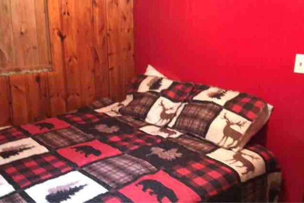 Royce'S Outpost Rustic Cabin Nearby Trails Mio Екстер'єр фото