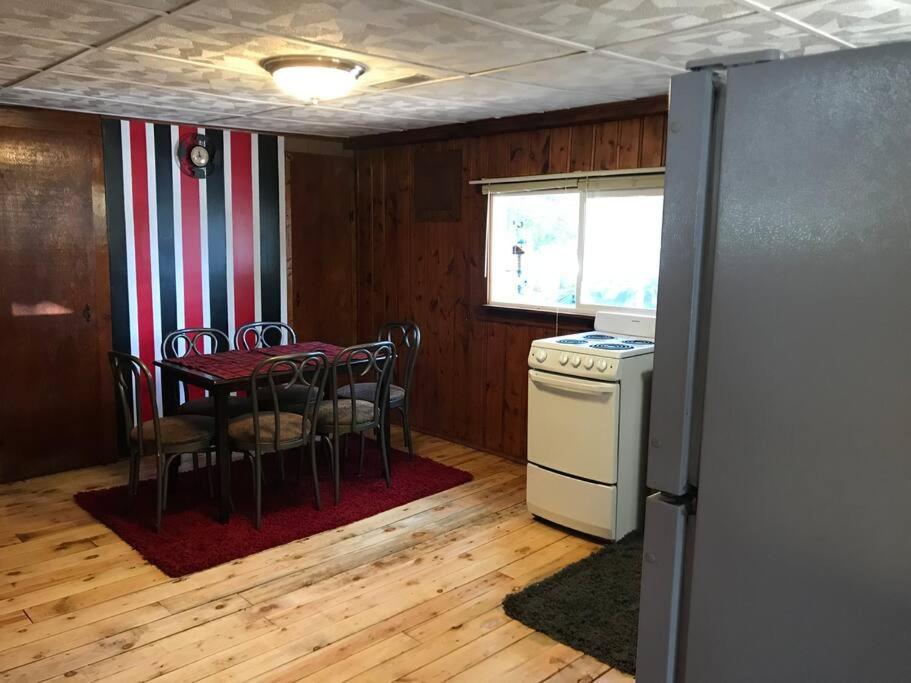 Royce'S Outpost Rustic Cabin Nearby Trails Mio Екстер'єр фото
