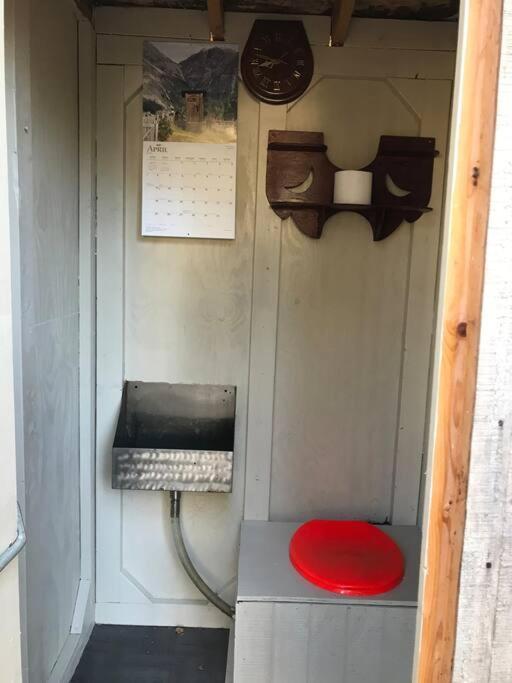 Royce'S Outpost Rustic Cabin Nearby Trails Mio Екстер'єр фото